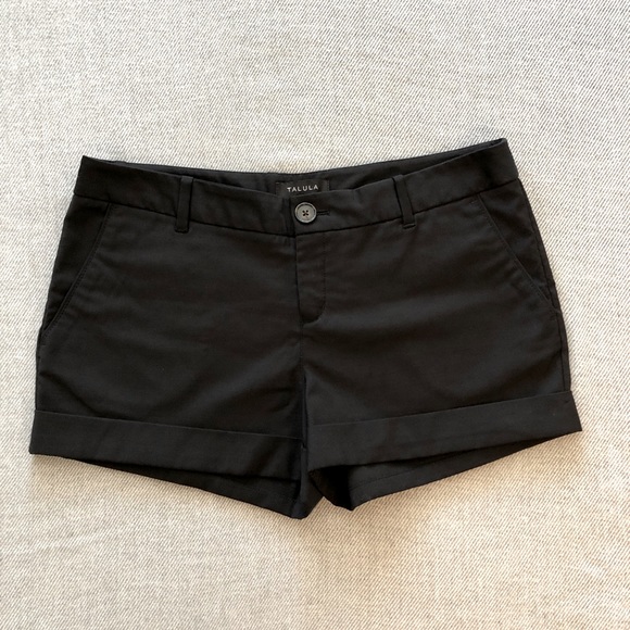 Aritzia Pants - Talula Black Dress Shorts, Size 8